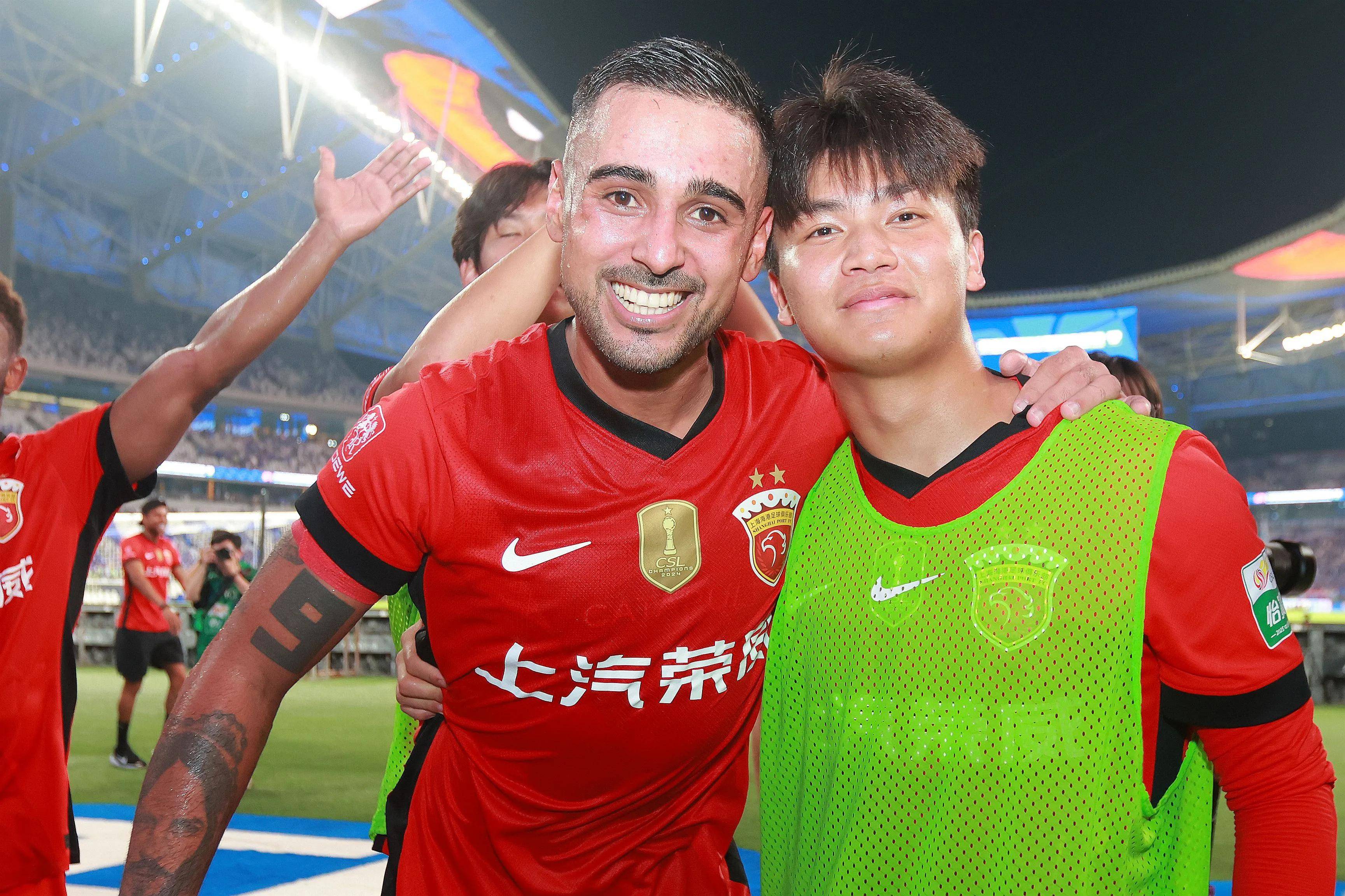 上海海港发布备战花絮，冲刺阶段遗憾出局，法国杯任务艰巨，阵容厚度经受考验的简单介绍-爱游戏官方网站